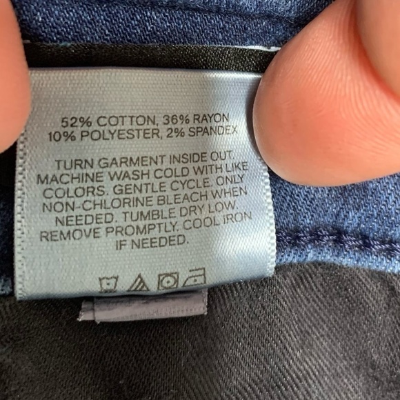 Express Women’s Mid Rise Skinny Stretch Dark Wash Denim Casual Size 8 Regular - Picture 9 of 10